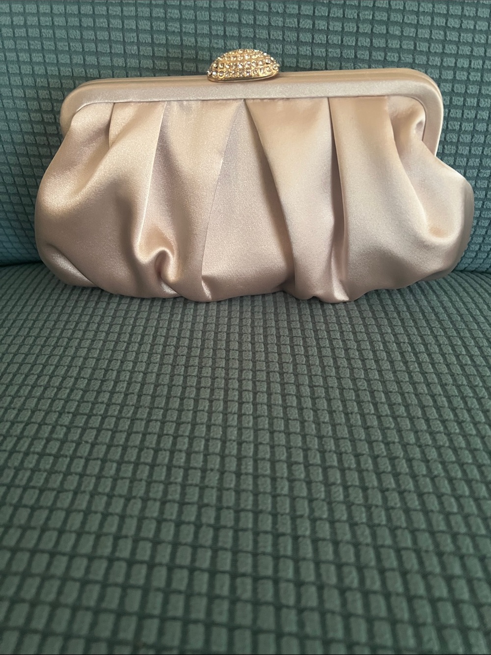 Elegant Satin Pleated Clutch Bag in Champagne